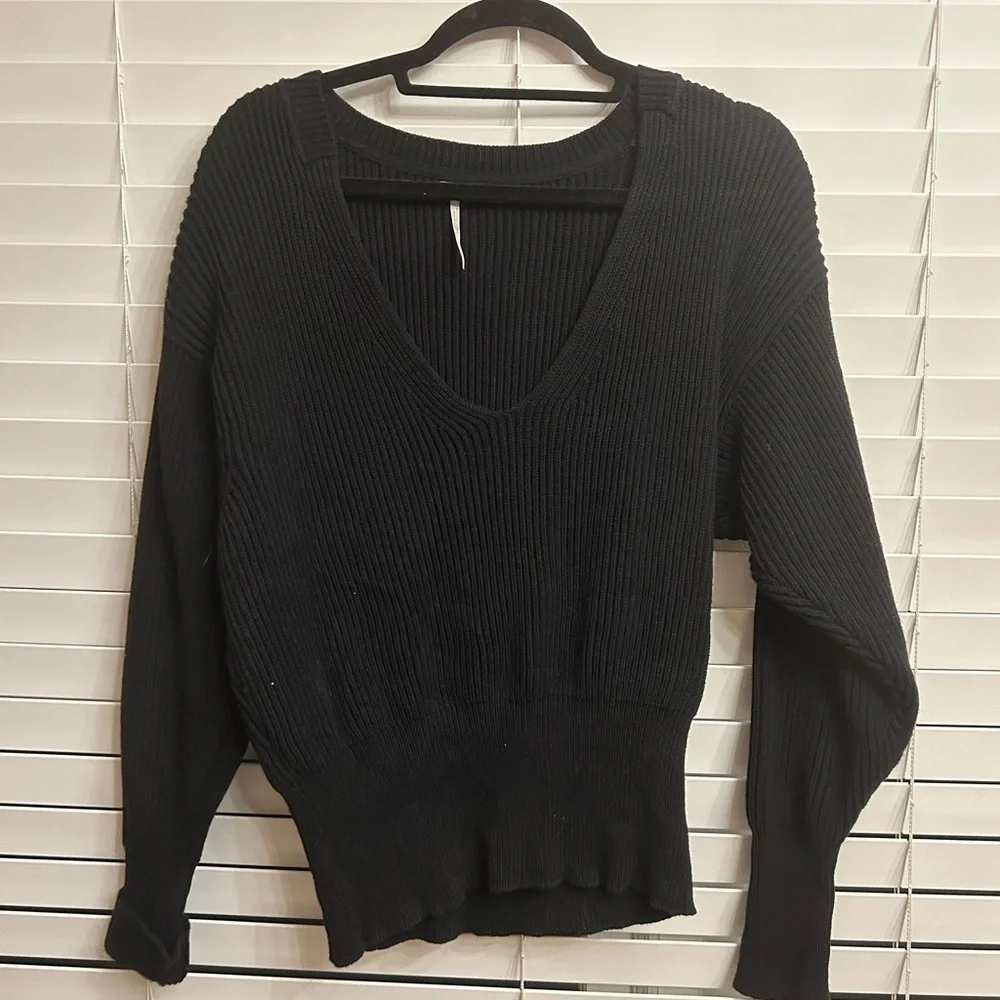 Free People Black Ribbed Small sweater v neck - Picture 1 of 5